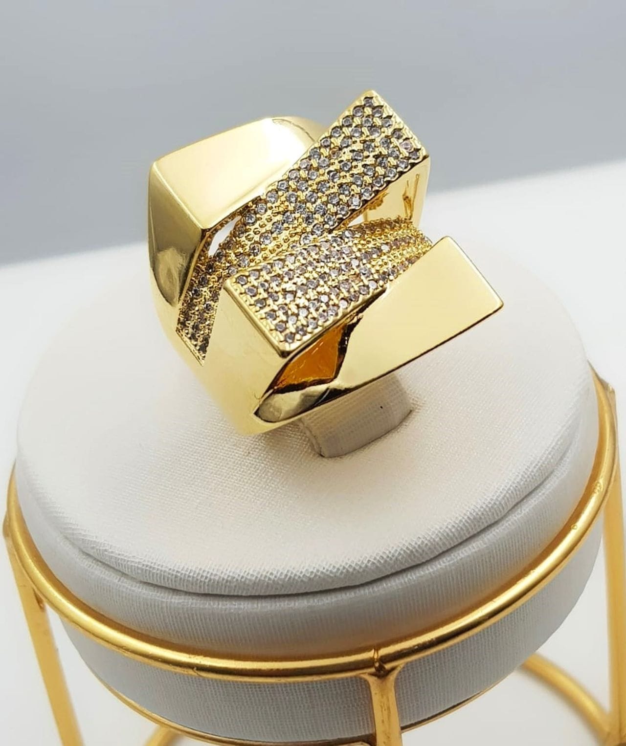 Anel ouro com zircônia semijoia 18K